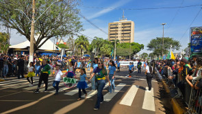 Dourados realiza um dos maiores Desfiles Cívico-Militares da história