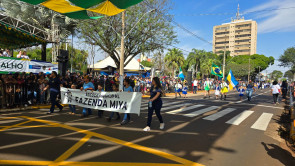 Dourados realiza um dos maiores Desfiles Cívico-Militares da história