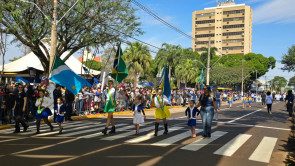 Dourados realiza um dos maiores Desfiles Cívico-Militares da história