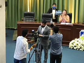 Vereadores eleitos e reeleitos tomam posse na Câmara Municipal de Dourados