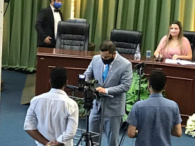 Vereadores eleitos e reeleitos tomam posse na Câmara Municipal de Dourados