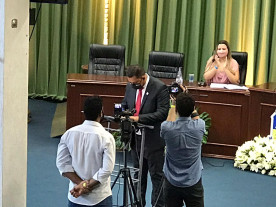 Vereadores eleitos e reeleitos tomam posse na Câmara Municipal de Dourados