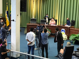 Vereadores eleitos e reeleitos tomam posse na Câmara Municipal de Dourados