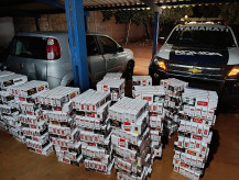 Carro é apreendido com 700 pacotes de cigarros paraguaios na fronteira