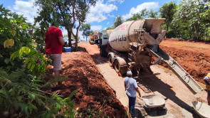 Pescadores constroem acesso público ao Rio Dourados às margens da BR-163