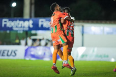 Naviraiense vence DAC e assume liderança do Campeonato Estadual