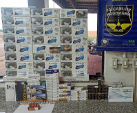 Motorista de caminhão baú é preso com R$ 40,2 mil em contrabando