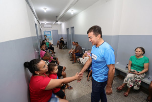 Em vistoria surpresa, Marçal anuncia farmácia na unidade de saúde do Parque do Lago II