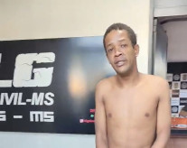 Depois de prender e soltar, Justiça decreta prisão preventiva de "Microfone"