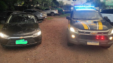 Cabeleireira moradora em SP e esposo residente em Dourados são presos com carro furtado