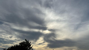 Dia de muitas nuvens, chuvas isoladas e máxima de 35ºC em Dourados