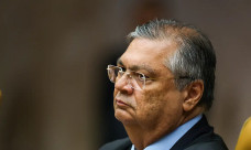 Dino suspende decisão da CPMI do INSS que quebrou sigilos de Lulinha