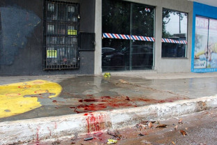 Após briga em conveniência, rapaz é perseguido e morto a facadas