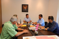 Marçal anuncia reforma da quadra da escola Armando Campos Belo com emenda federal