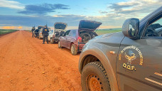 Polícia intercepta comboio com drogas, armas, cigarros, agrotóxicos e pneus