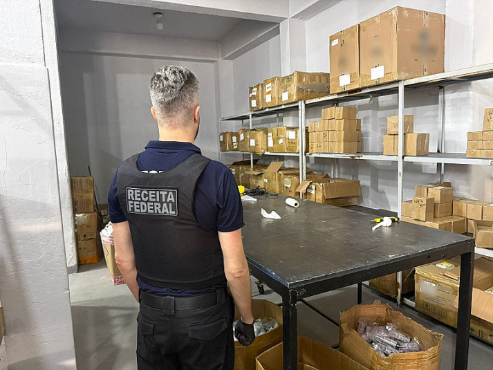 PF e Receita fazem operação em Dourados contra grupo que vendia produtos ilegais online