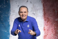 Narrador Luis Roberto se afasta para tratamento médico