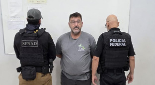 Brasileiro foragido por assassinar ex-esposa com 72 facadas é preso no Paraguai