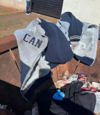 Recém-nascido é encontrado ainda com cordão umbilical em lixeira na fronteira com o Paraguai