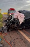 Acidente entre carro e carreta-tanque mata mulher em rodovia de MS