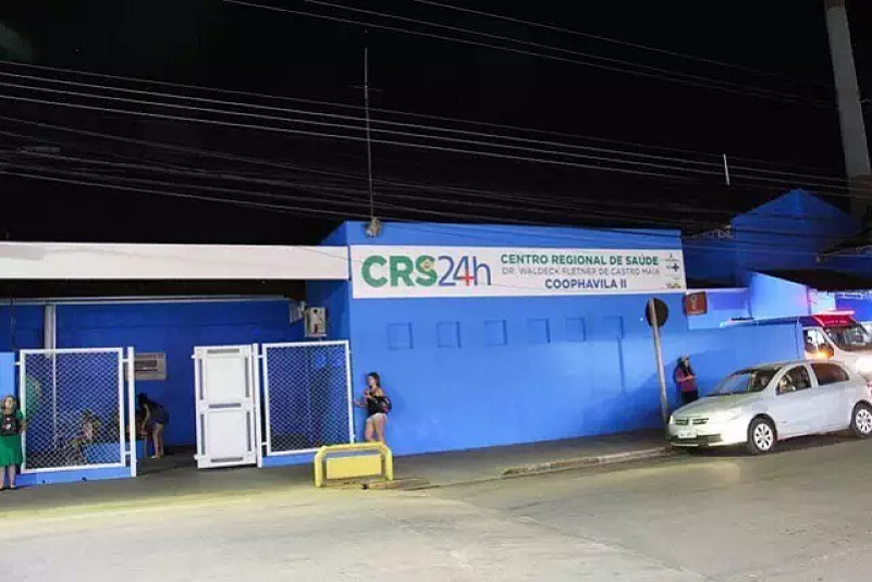 Jovem é executado com 5 tiros por passageiro de moto em bairro da Capital
