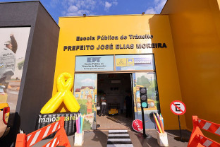 Mototaxistas e taxistas são convocados para vistoria e egularização em Dourados