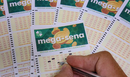 Mega-Sena acumula e prêmio principal vai para R$ 16 milhões