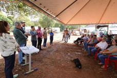 Associação recebe caminhão e esteira novos para ampliar coleta seletiva em Dourados