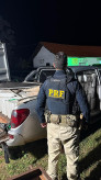 Caminhonete e o entorpecente foram encaminhados para a Delegacia de PC (Polícia Civil) de Caarapó; Foto: Divulgação/PRF