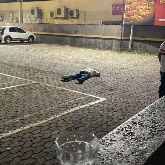 Apontado como chefe do tráfico é executado em estacionamento de pizzaria
