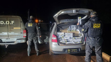 Carro é apreendido pelo DOF com 1,5 mil pacotes de cigarros paraguaios