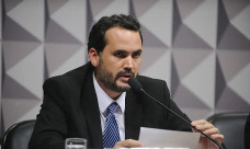 Governo avalia aumentar teto do MEI para R$ 140 mil, diz ministro