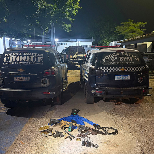 Suspeito de envolvimento na morte de policial morre em confronto; outro foi preso
