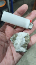 Aluno é flagrado mostrando maconha para colegas em escola de Dourados