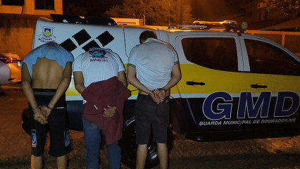 Trio é preso com 24 quilos de maconha em casa na Vila Cachoeirinha
