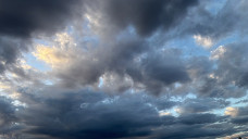 Semana começa com nuvens carregadas, mas previsão indica tempo firme