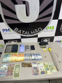 Homens são presos com dólar e euro em “boca de fumo” no Canaã I