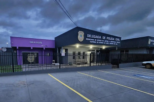 Jovem é morto com cerca de 10 tiros ao abrir portão de casa em cidade de MS