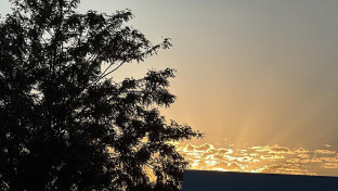 Dia de sol com algumas nuvens, mas sem previsão de chuva em Dourados