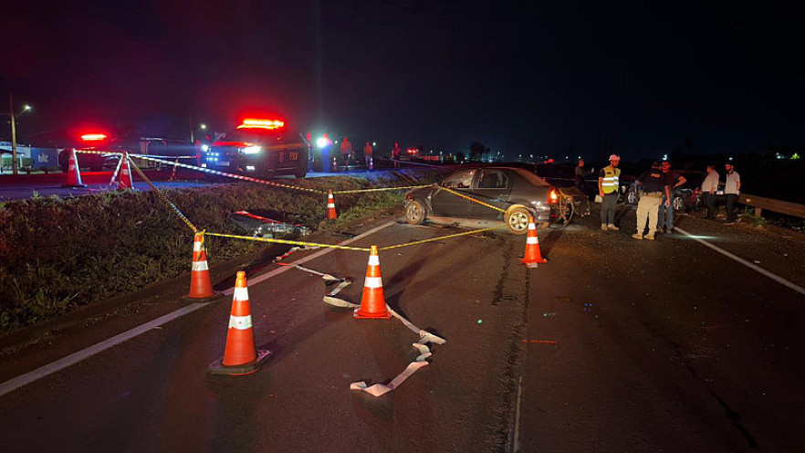 Paranaense morre após carro invadir pista contrária e atingir Honda Civic na BR-163