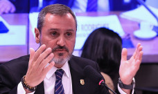 Andrei Rodrigues nega que PF tenha monitorado ministro Mendonça