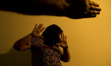 Violência muda rotina e escolhas de 98% das mulheres brasileiras