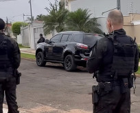 Operação contra o tráfico de drogas mira delegado e policiais civis na Capital
