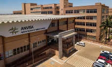 Anvisa proíbe propaganda da Semavy e lotes irregulares de medicamento para esclerose múltipla