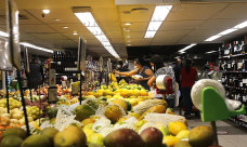 INPC, inflação que corrige salários, acumula 4,29% em 12 meses