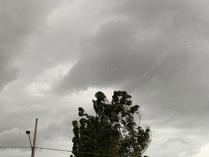 Céu carregado e pancadas de chuva ao longo desta segunda em Dourados