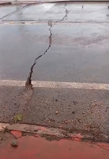 VÍDEO: Após “chuvarada”, ponte sobre o Rio Dourados apresenta rachadura