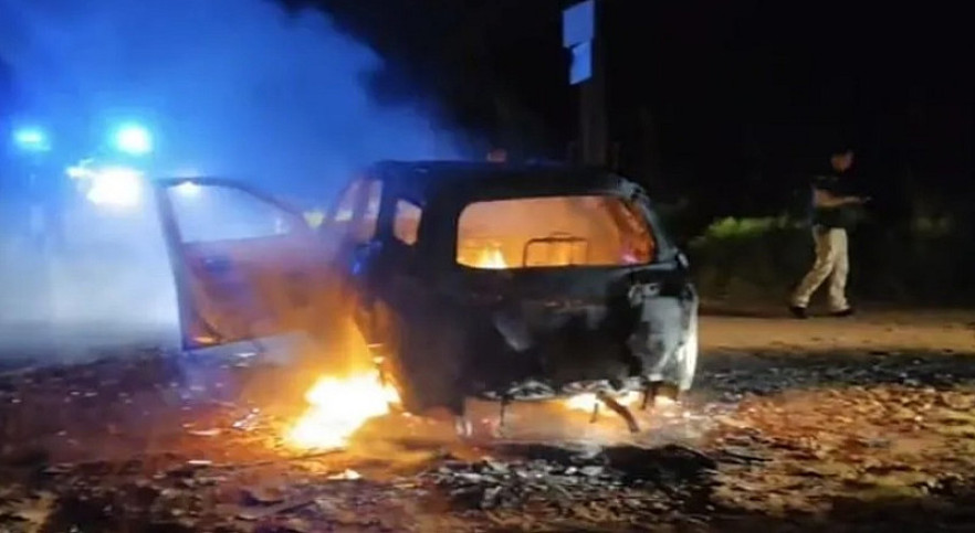VÍDEO: Caminhonete usada em assassinato de casal é encontrada incendiada