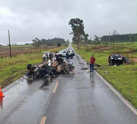 Casal morto em acidente na fronteira era do Paraná; 3 pessoas estão feridas