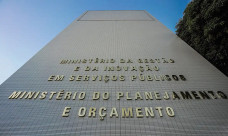 Governo libera R$ 5,2 bilhões para reforçar assistência social e saúde